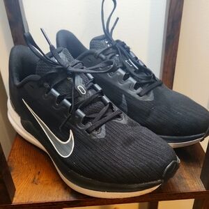 Nike Winflo 09 Running Shoes